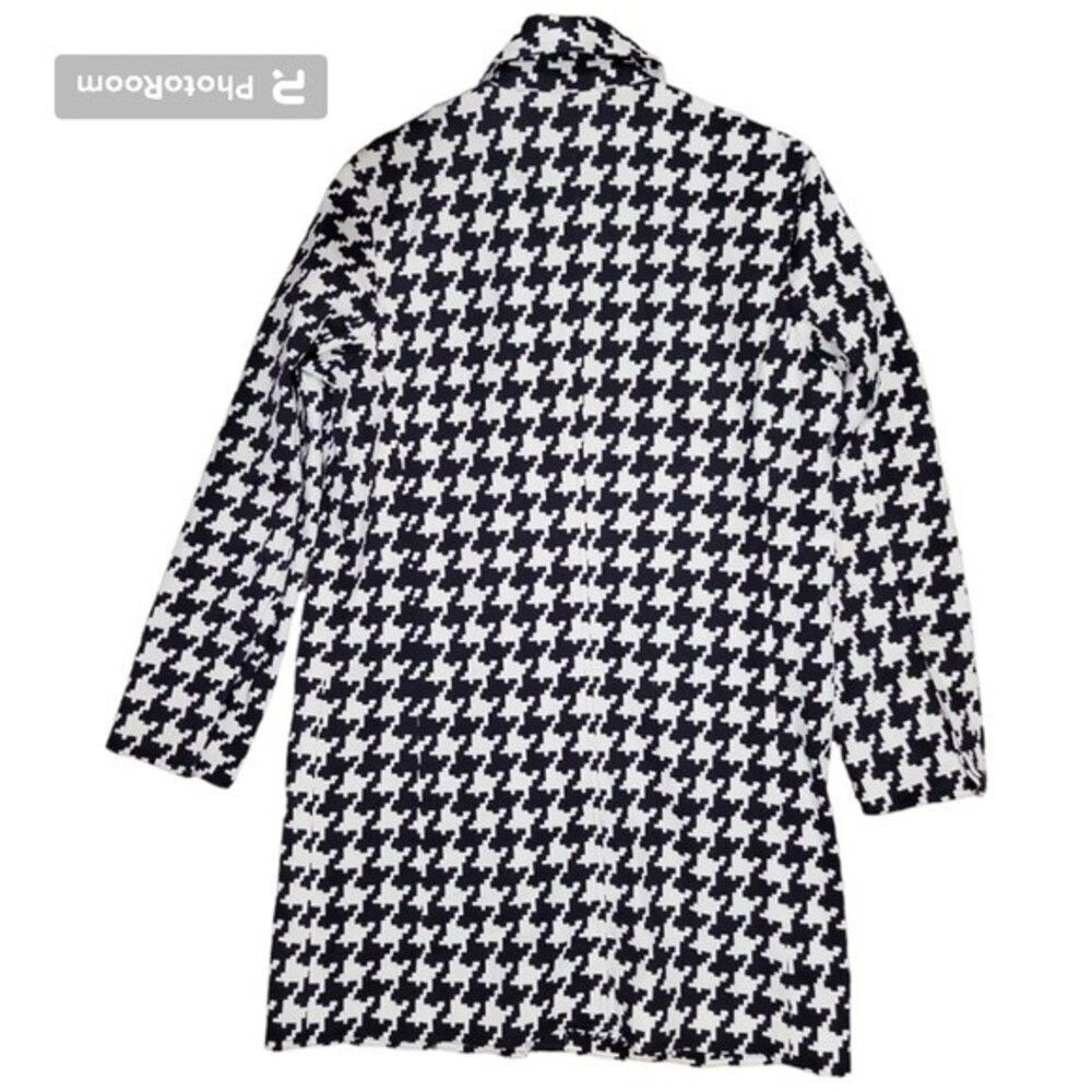 Diane's Essentials Houndstooth Button Front Trenc… - image 5